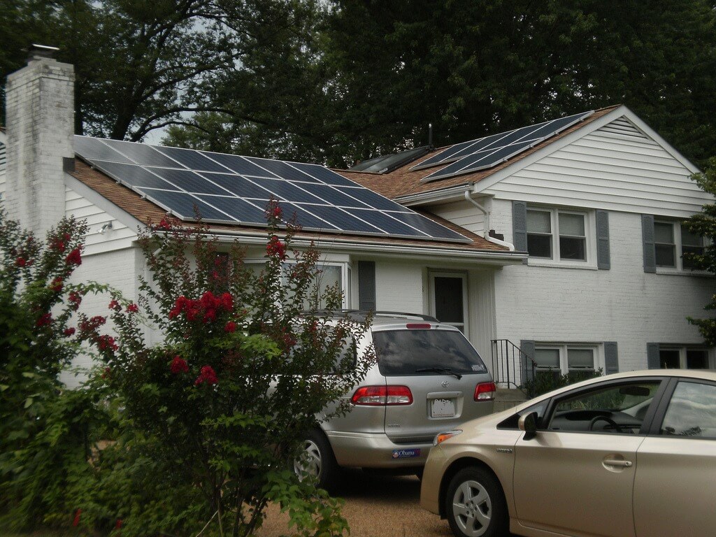 Hey College Station – It’s Time to Take a Look at Rooftop Solar Panels